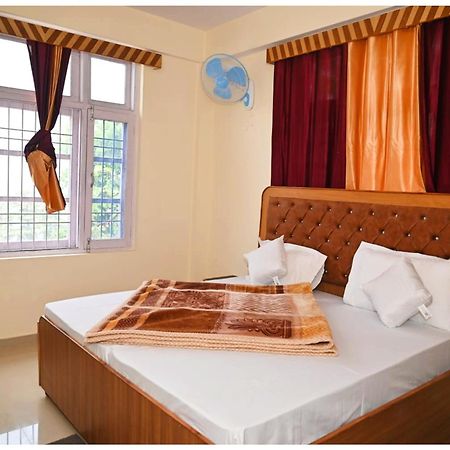 Simla Hotel K R I S H N A B - B Near Mall Road And Temple Zewnętrze zdjęcie